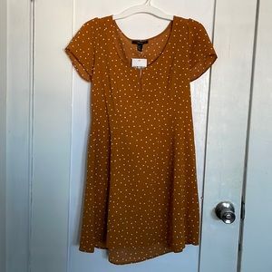 Women mustard short sleeve dress cream polka dots size M